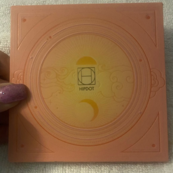 HIPDOT SUN GODDESS 4 shade Face Palette Never been opened - Picture 2 of 3